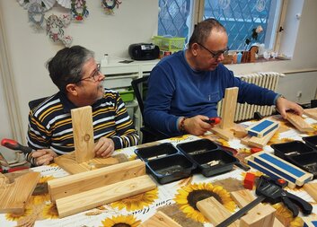 Klienti si vyrobili dřevěnou stoličku