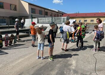 NA SKATEPARKU SE NĚCO DĚLO!